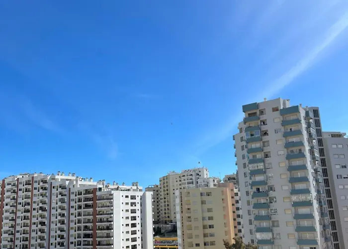 Daire Aconchegante, Da Rocha Portimão